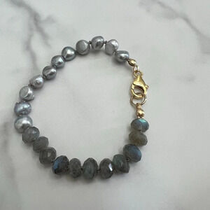 Pearl and Labradorite Hand Knotted Beaded Bracelet Gold Filled Clasp